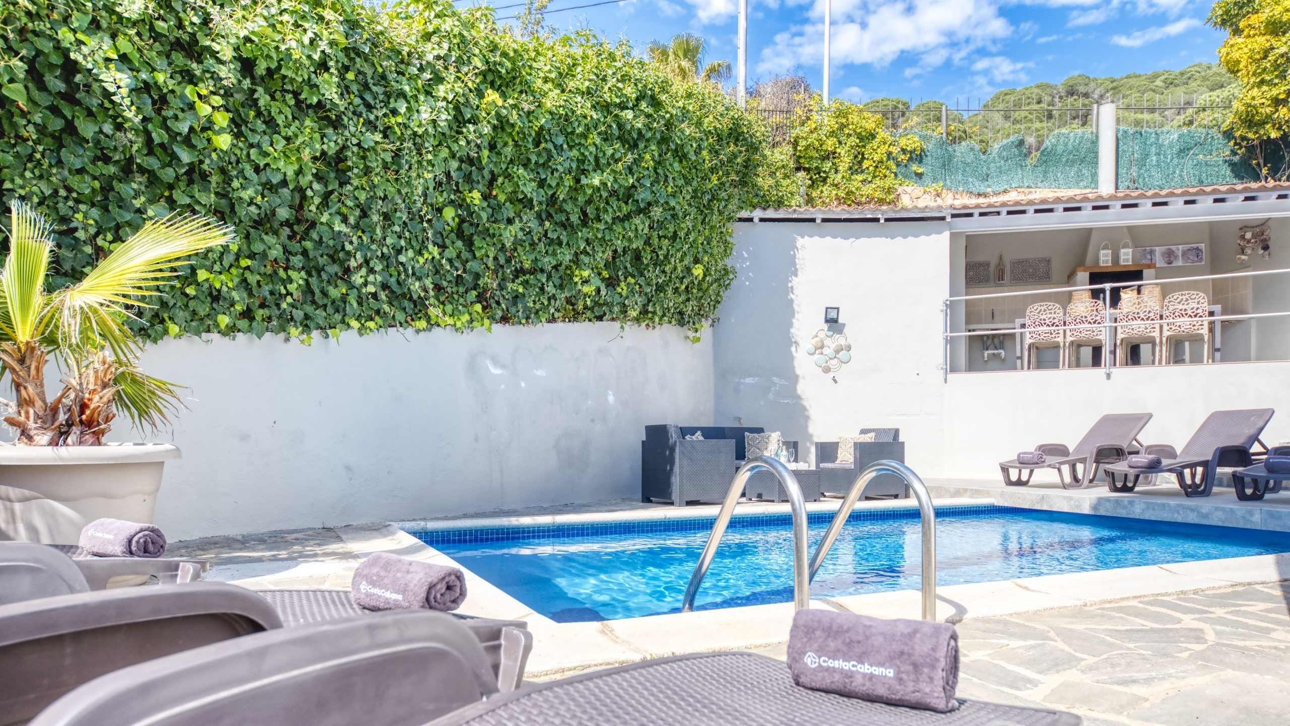 Ferienhäuser Costa Brava Spanien - Villa Rosa - Sonnenliegen