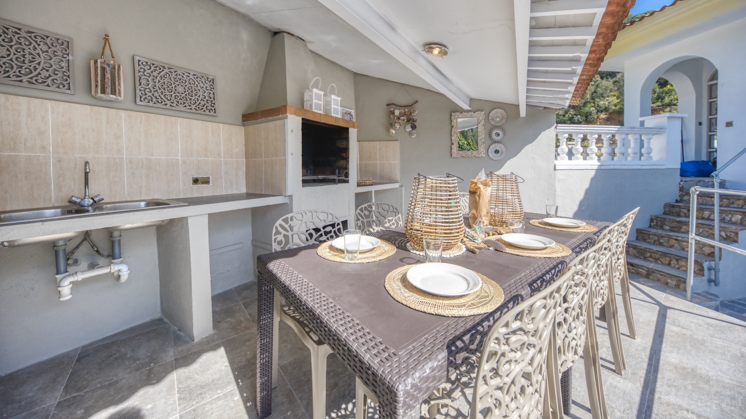 Ferienhäuser Costa Brava Spanien - Villa Rosa - Grillplatz