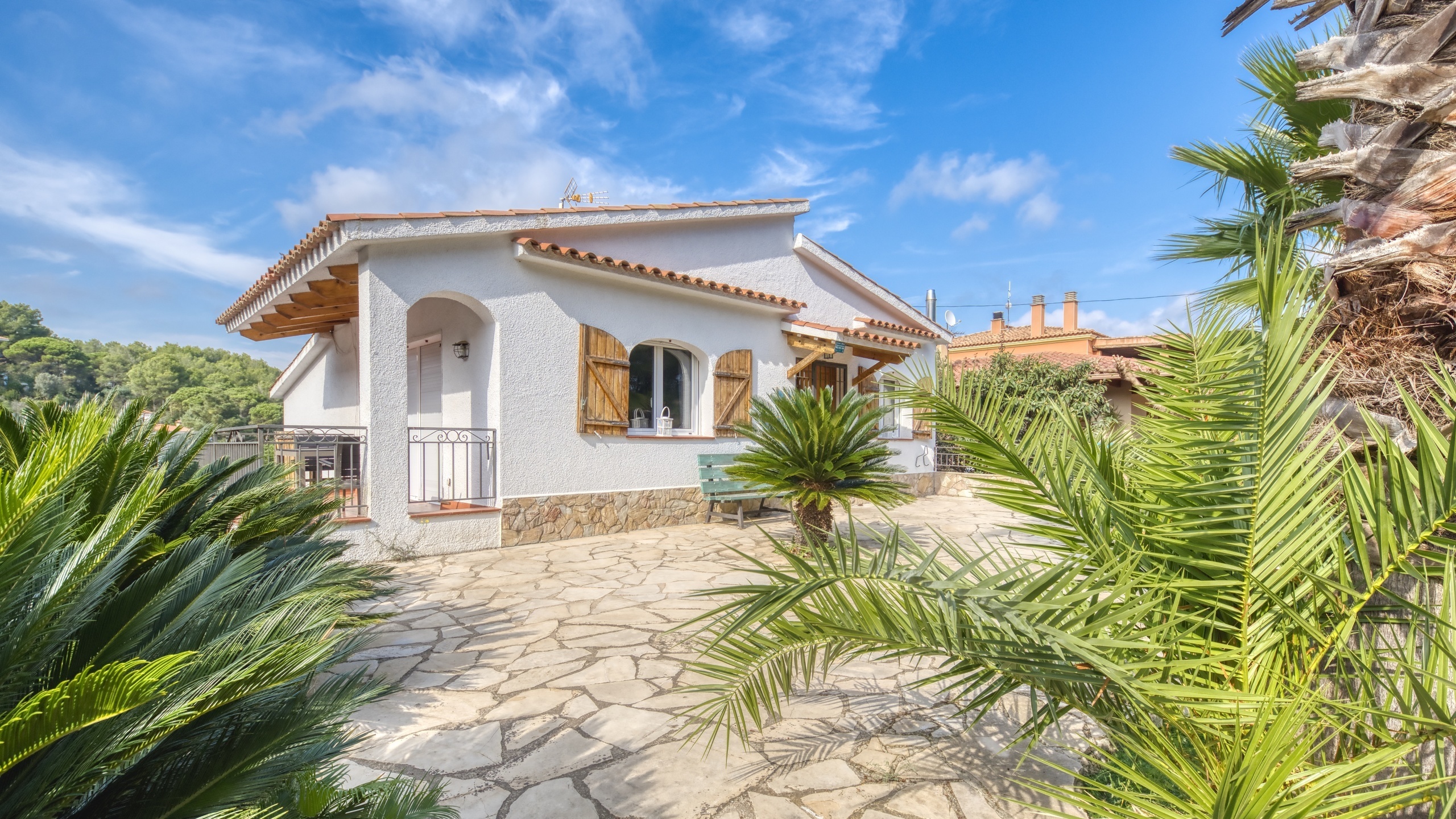 Ferienhäuser Costa Brava Spanien - Villa Nicky - Street View Ankunft in der Unterkunft