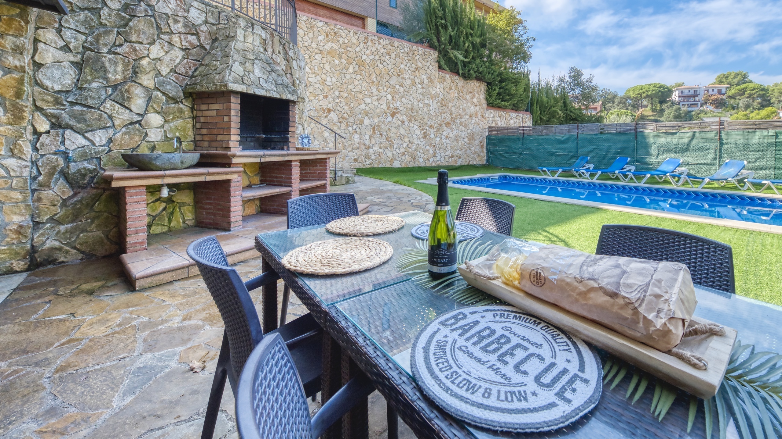 Ferienhäuser Costa Brava Spanien - Villa Nicky - Grillplatz