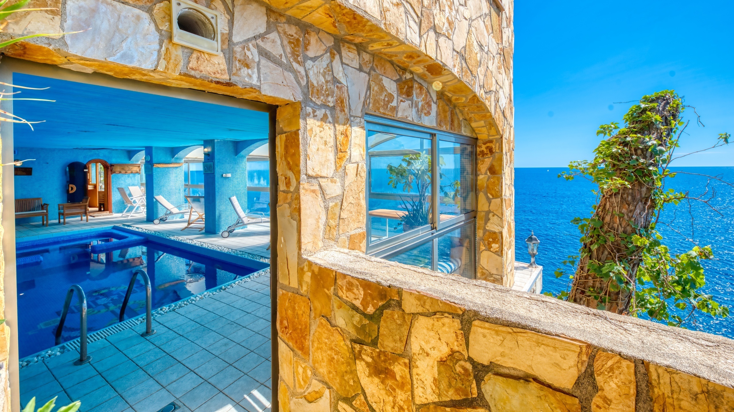 Ferienhäuser Costa Brava Spanien - Villa Infinity - Schwimmbad