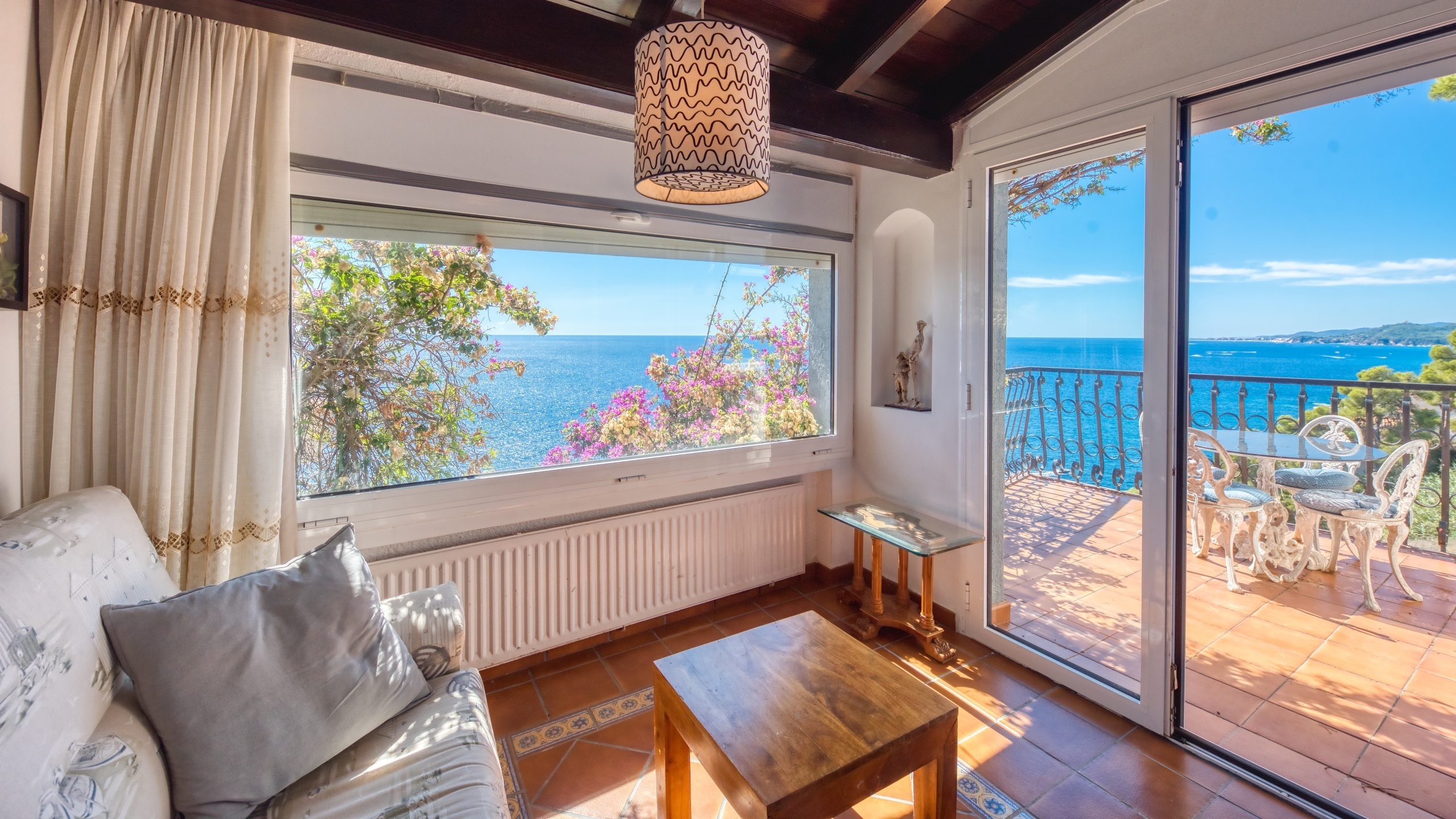 Ferienhäuser Costa Brava Spanien - Villa Infinity - Lounge-Bereich