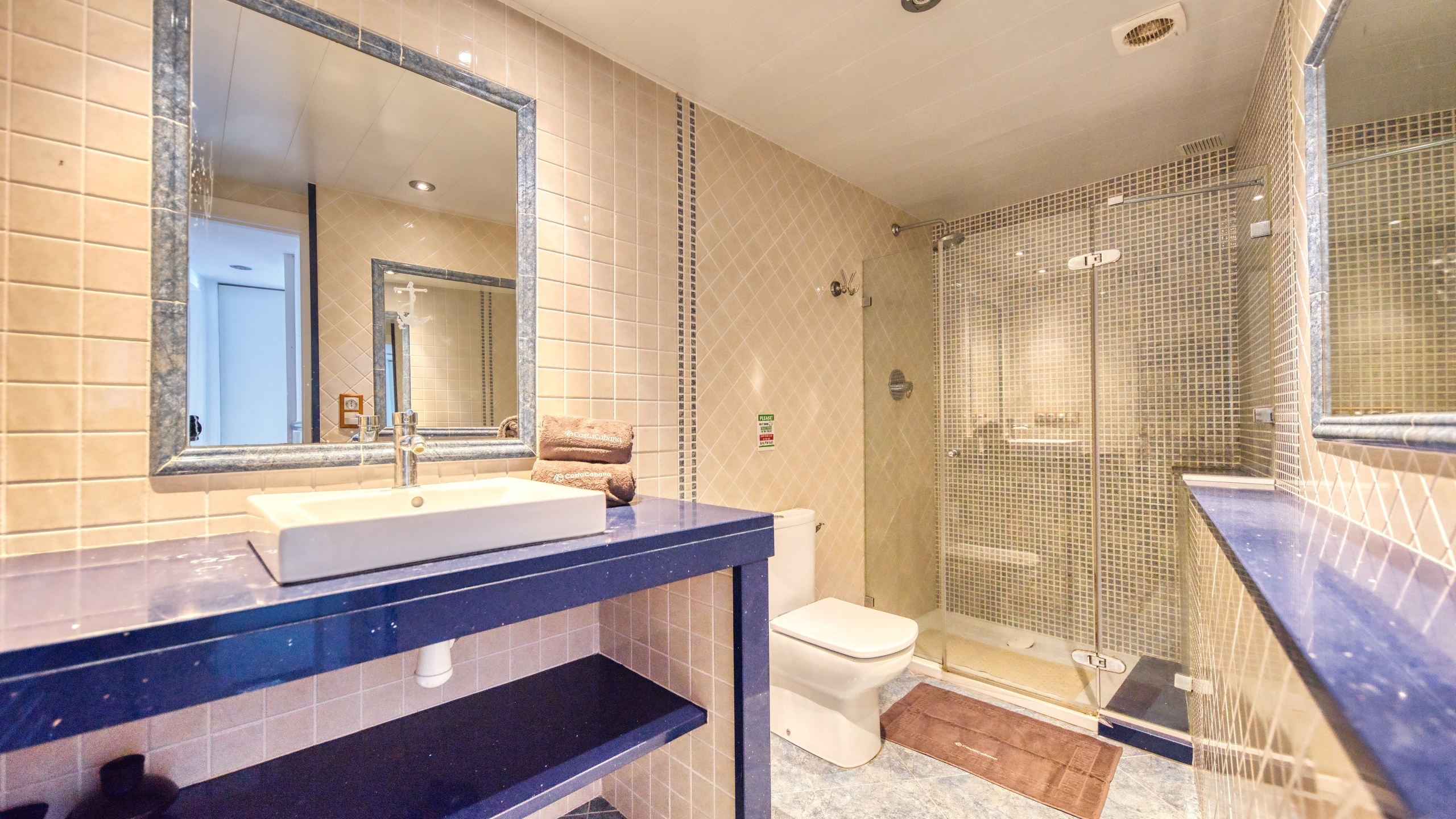 Ferienhäuser Costa Brava Spanien - Villa Infinity - Badezimmer