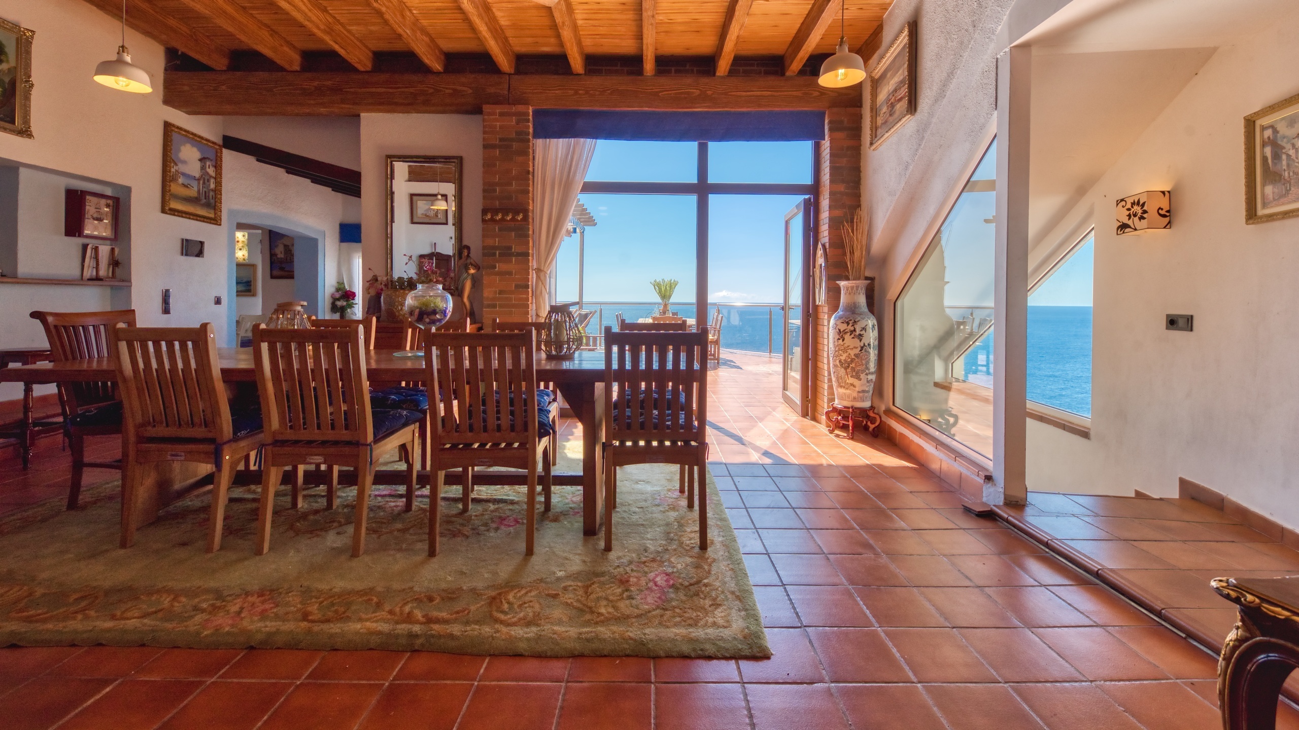 Ferienhäuser Costa Brava Spanien - Villa Infinity - Essecke