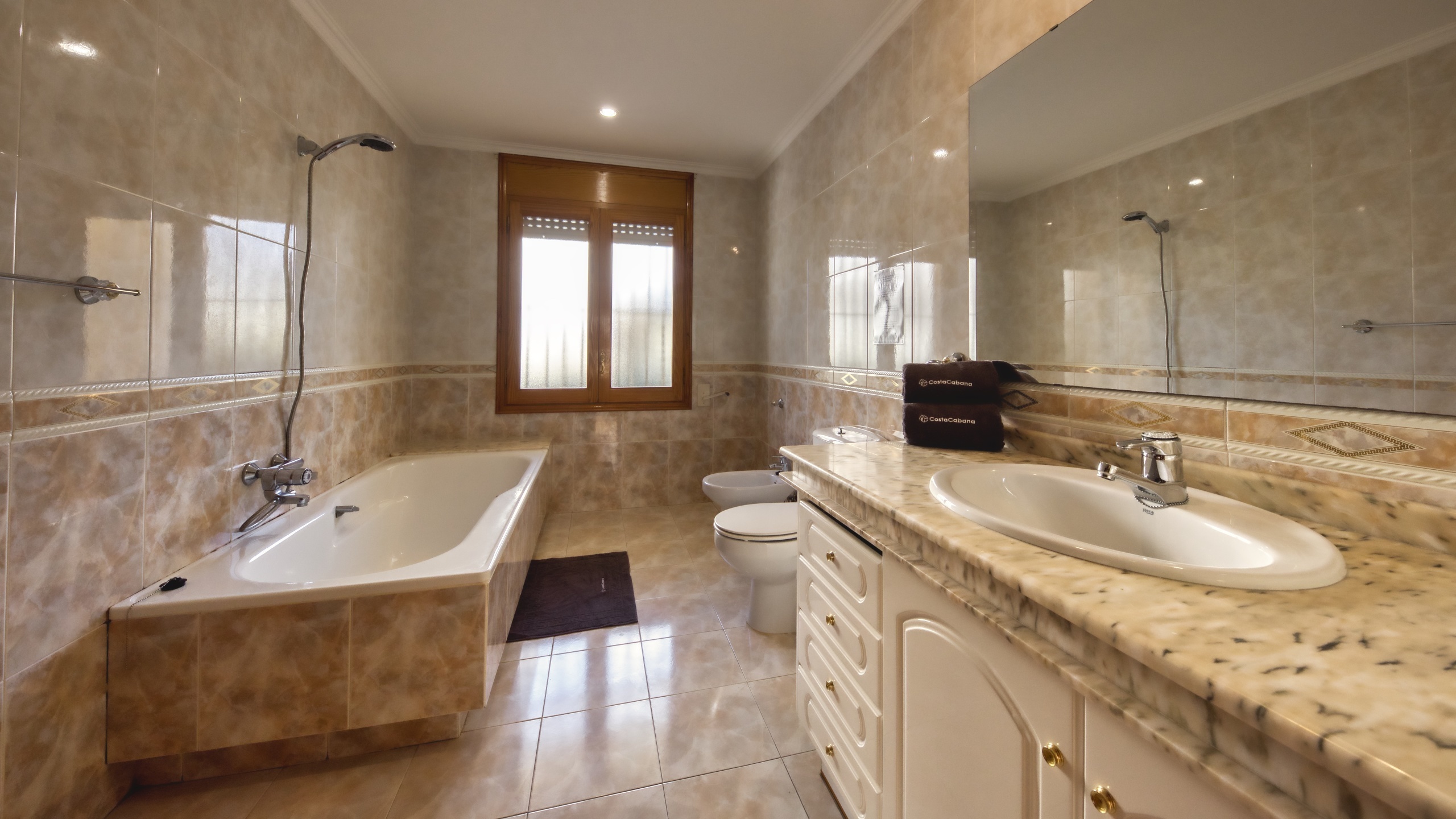 Ferienhäuser Costa Brava Spanien - Villa Baileys - Badezimmer