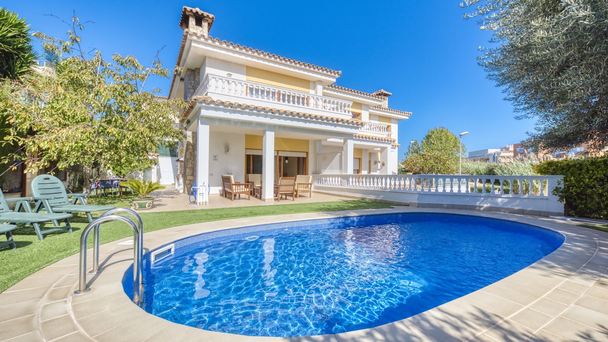 Ferienhäuser Costa Brava Spanien - Villa Baileys - Schwimmbad