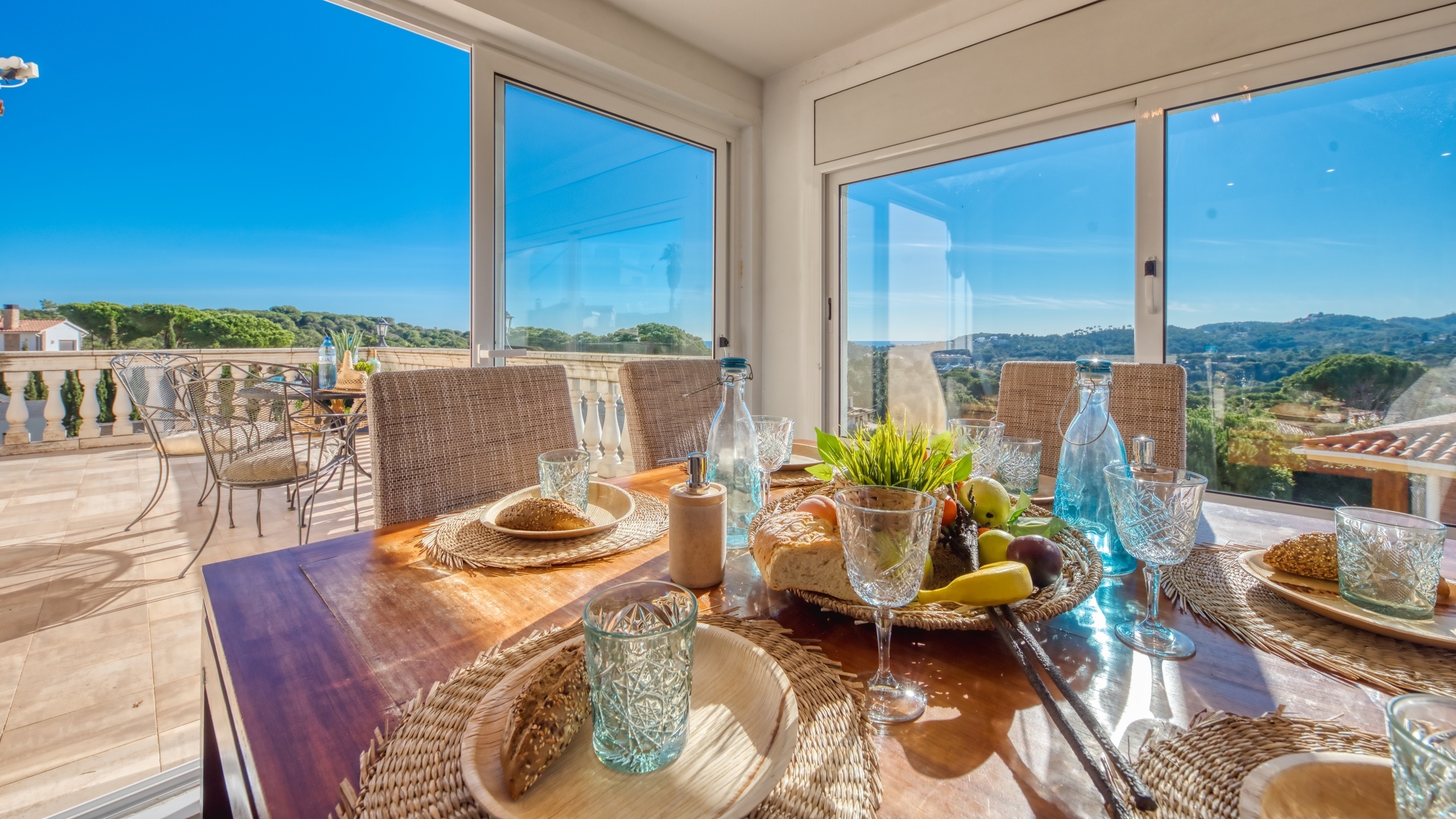 Ferienhäuser Costa Brava Spanien - Villa Madonna - Essecke