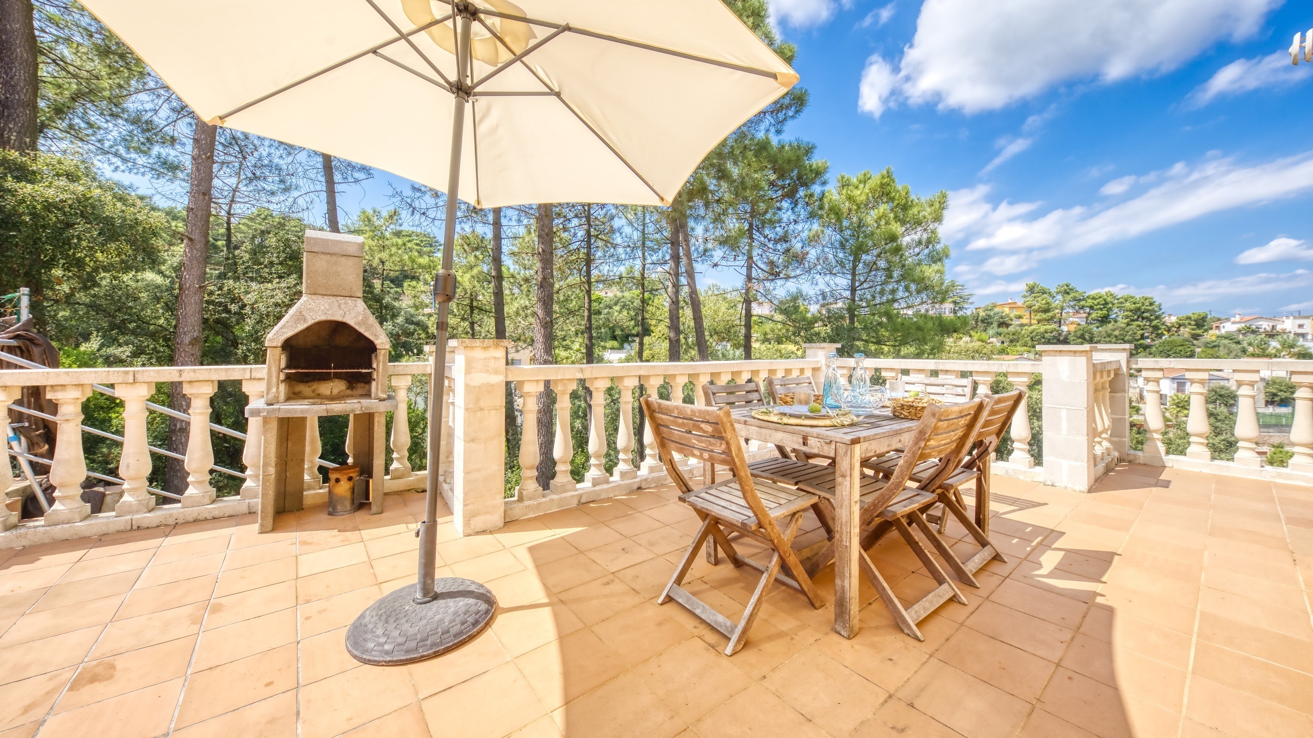Ferienhäuser Costa Brava Spanien - Villa Esmee - Grillplatz