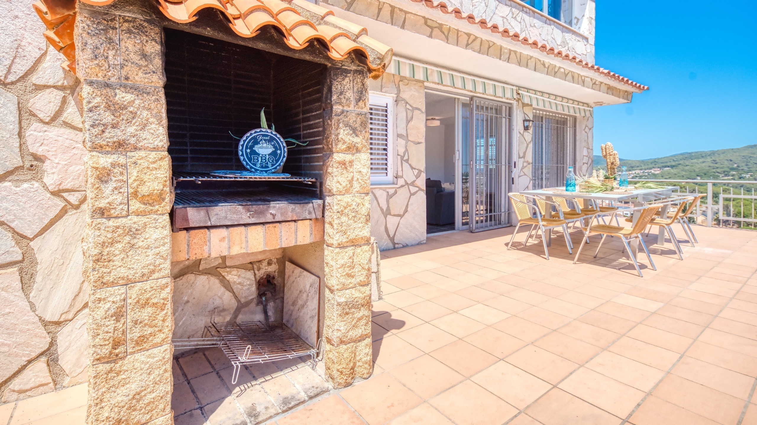 Ferienhäuser Costa Brava Spanien - Villa Abigail - Grillplatz