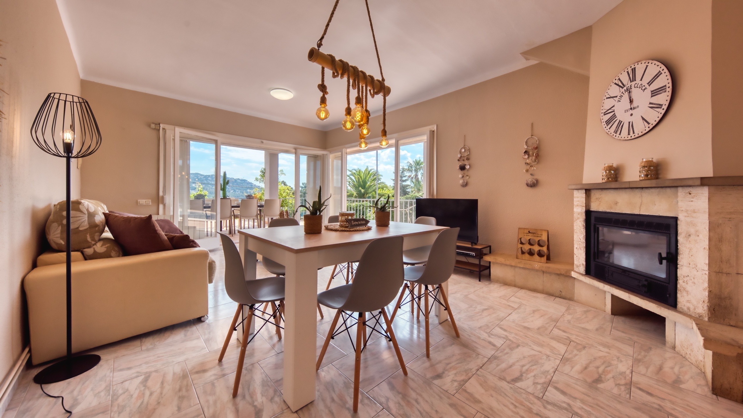 Ferienhäuser Costa Brava Spanien - Villa Yara - Essecke
