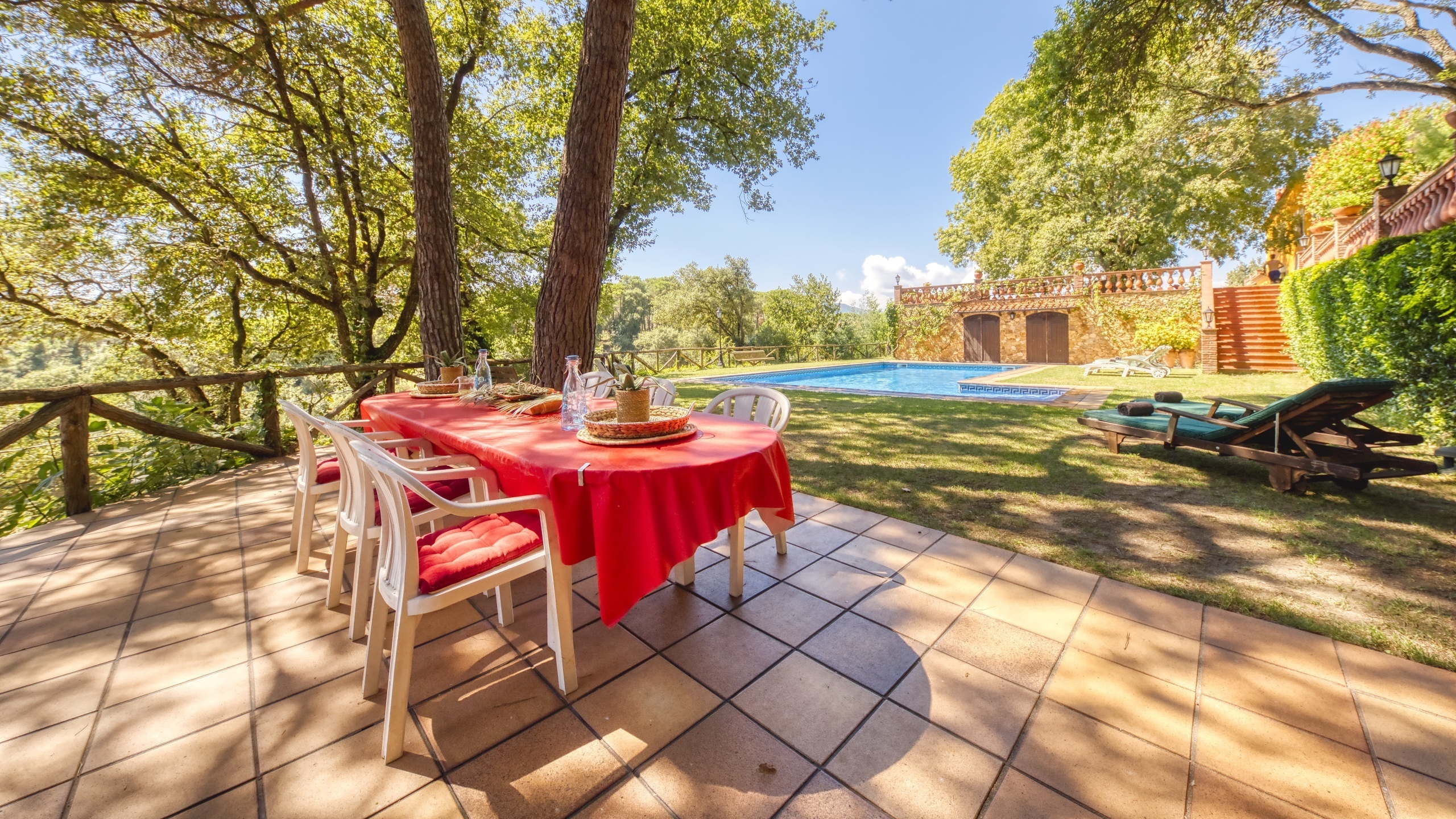 Ferienhäuser Costa Brava Spanien - Villa Paradise - Essecke