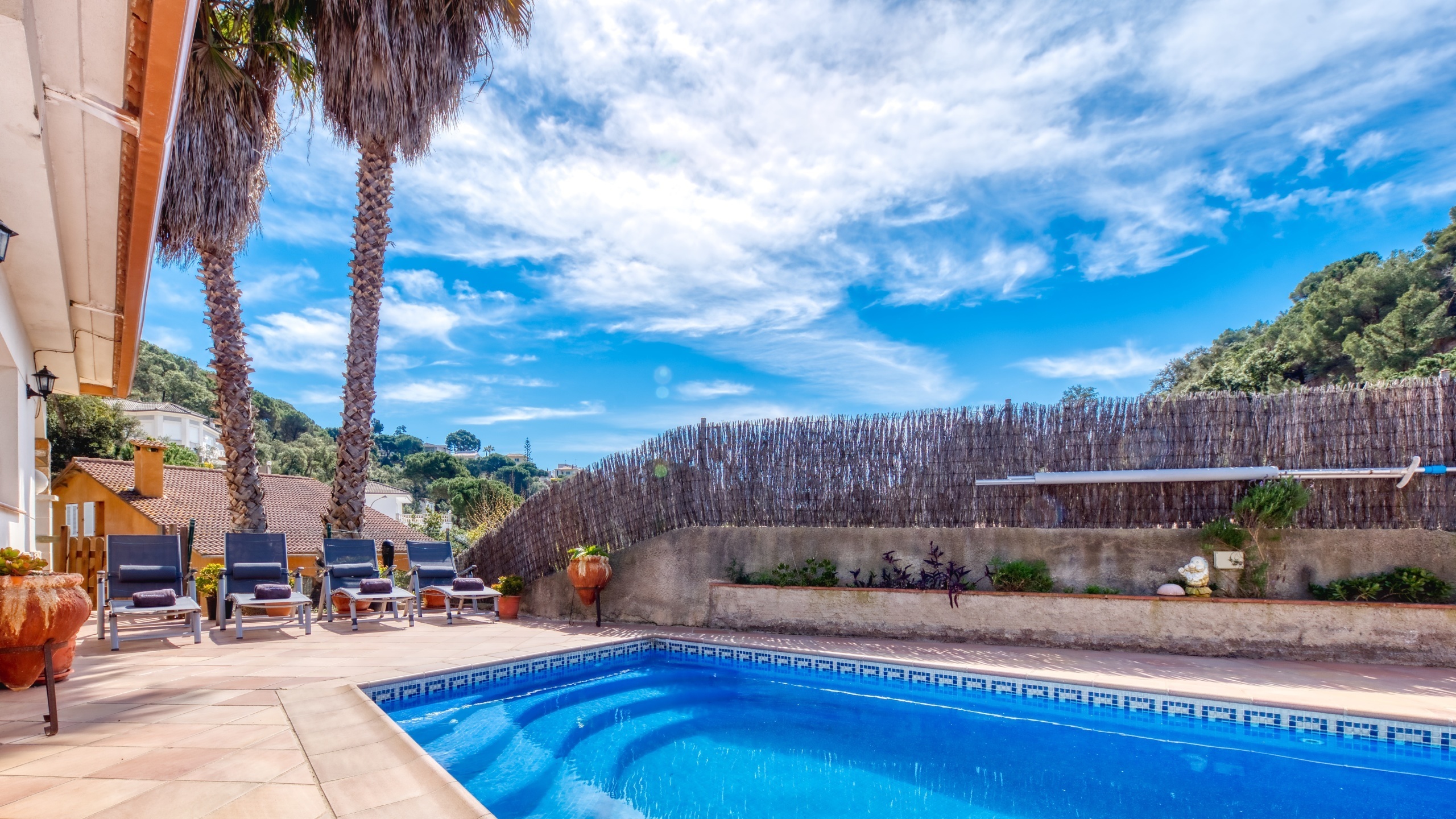 Ferienhäuser Costa Brava Spanien - Villa Valeria - Sonnenliegen