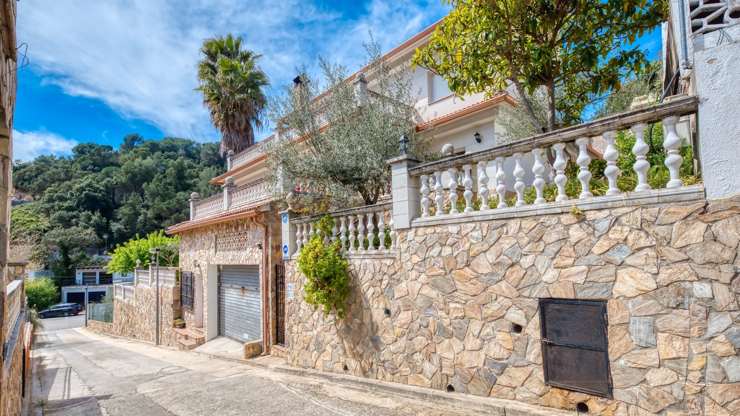 Ferienhäuser Costa Brava Spanien - Villa Valeria - Street View Ankunft in der Unterkunft