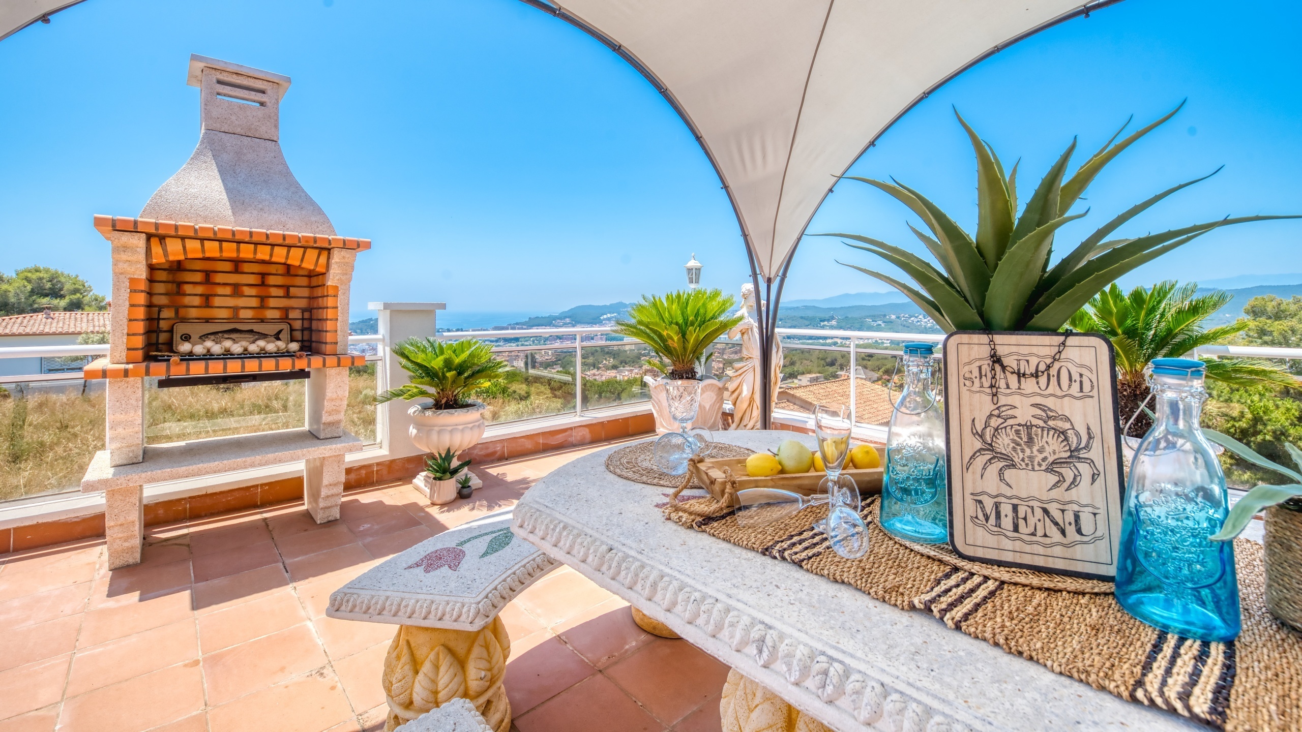 Ferienhäuser Costa Brava Spanien - Villa Maribel - Grillplatz