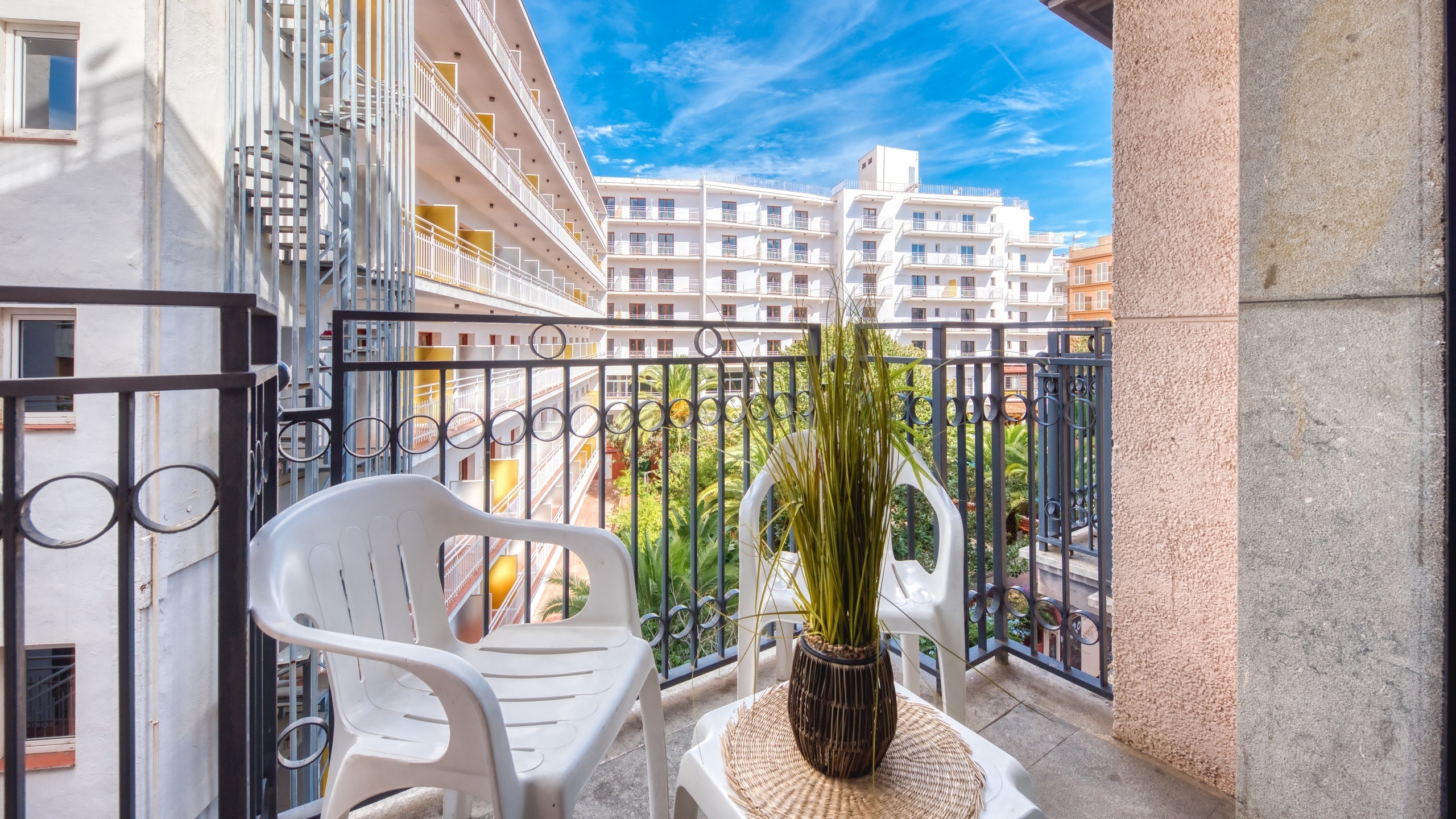Ferienvilla Costa Brava Spanien - Apartment Gaudi - Terrasse