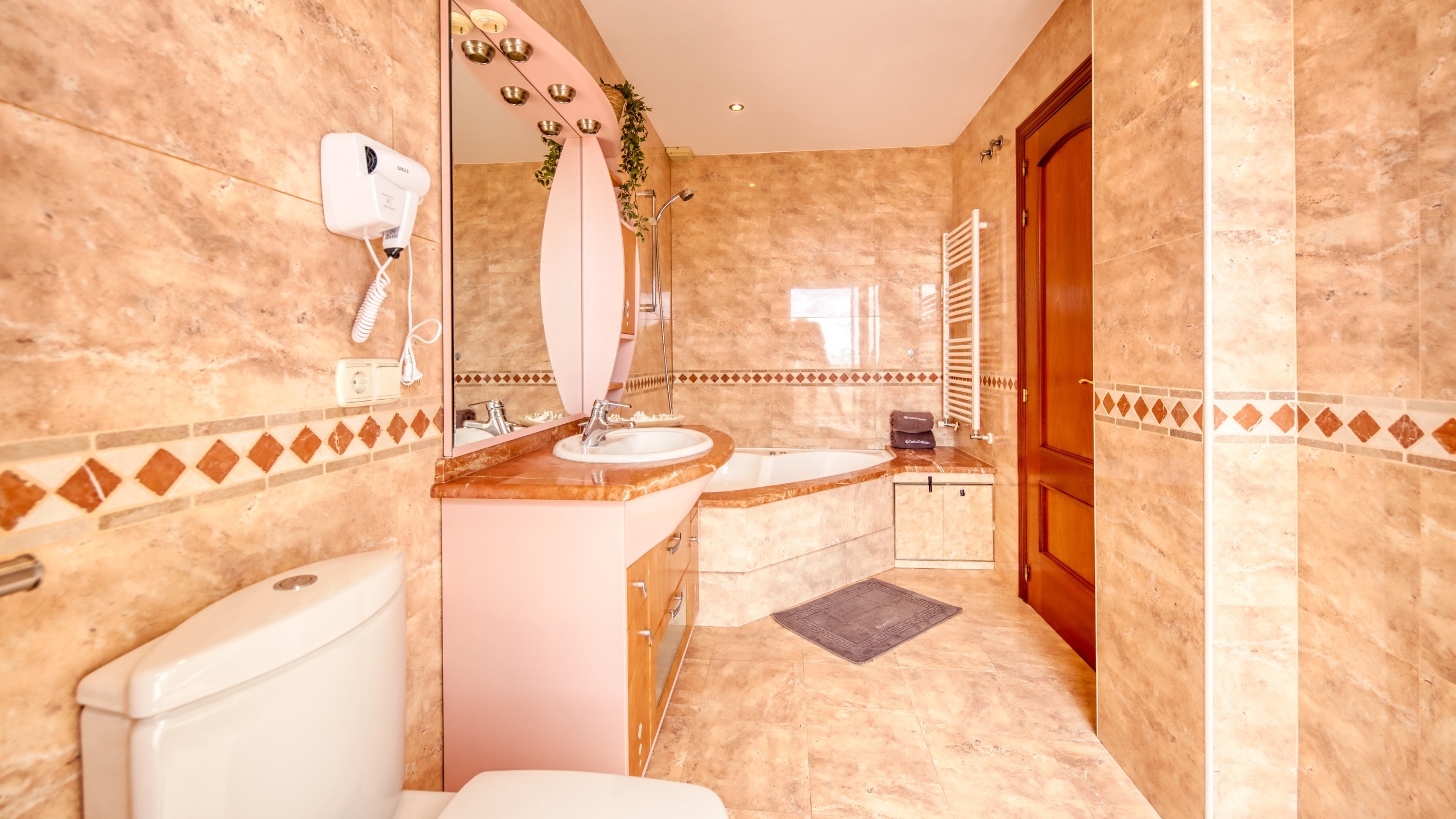 Ferienhäuser Costa Brava Spanien - Villa Ibiza - En-suite Badezimmer 